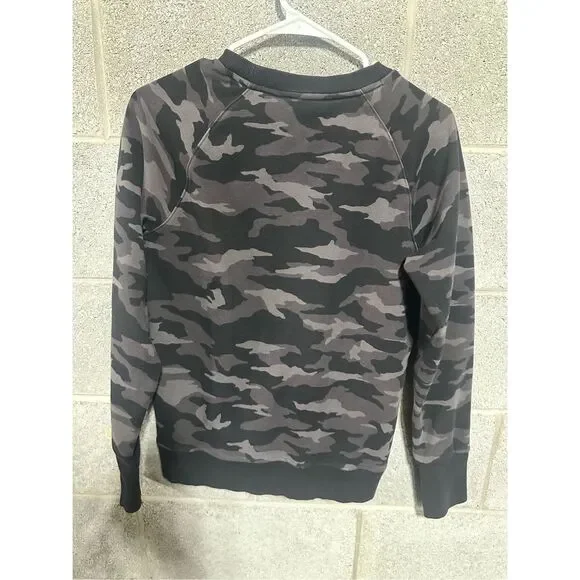 ATHLETA Triumph Camo Long Sleeve Crewneck Pullover Athletic Sweatshirt S - Picture 3 of 3